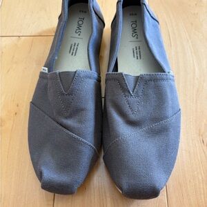 TOMS women’s Charcoal Canvas Loafers  Size 9.5